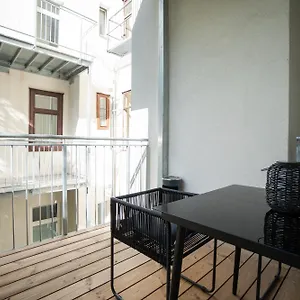 Modern With A Balcony Near Belvedere Wien